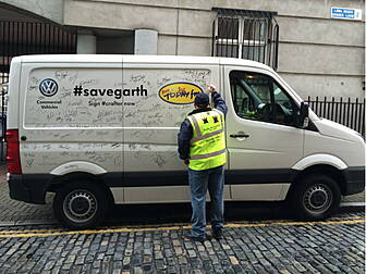 Mayor is 'hopeful' 3 G...